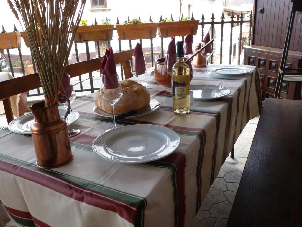 Hostal Ezkurra Екстер'єр фото