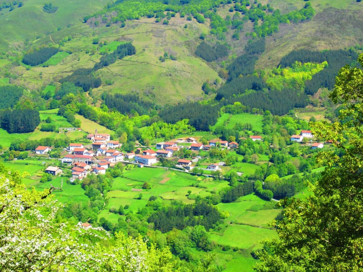 Hostal Ezkurra Екстер'єр фото